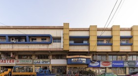 Middle Town Inn by ZEN Rooms
