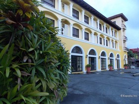 Planta Centro Bacolod Hotel & Residences