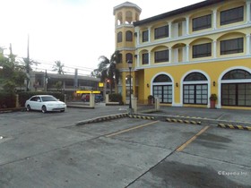 Planta Centro Bacolod Hotel & Residences