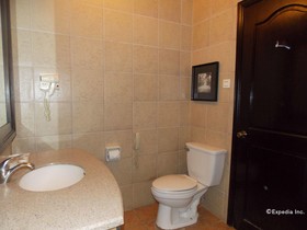 Planta Centro Bacolod Hotel & Residences