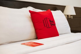 C Boutique Hotel by RedDoorz