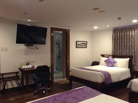 Safari Lodge Baguio by Log Cabin Hotel