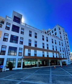 The Plaza Garden Hotel And Residences