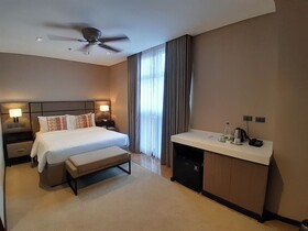 The Plaza Garden Hotel And Residences