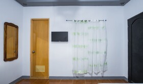 Ninas Transient House by ZEN Rooms