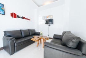 RedDoorz @ Bonifacio Extn Baler
