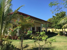 Strutz Art Garden Resort