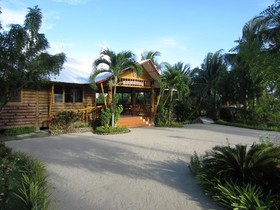 Maia's Beach Resort