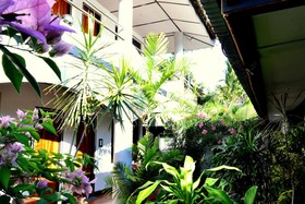 Micky Santoro Hotel & Restaurant