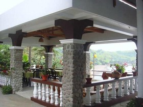 Shanedel’s Inn & Café