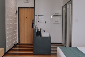Fan's Hotel
