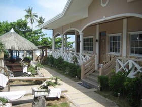 Yuken Mari Beach Haus