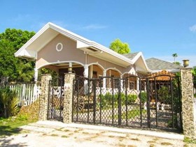 Yuken Mari Beach Haus