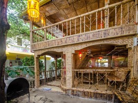 Bambooze Hauz