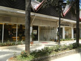 Budget Room Boracay Island Hostel