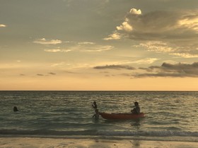 Cocoloco Boracay Beach Resort