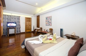 Cocoloco Boracay Beach Resort