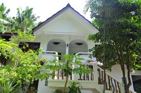 Cocoloco Boracay Beach Resort