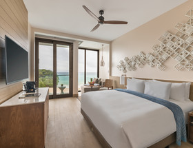 Crimson Resort & Spa Boracay