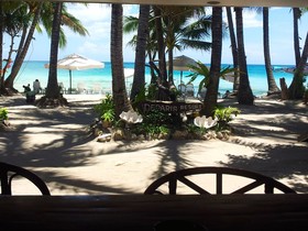Deparis Beach Resort