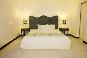 Erus Suites