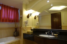 Henann Regency Resort & Spa