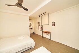Hotel Gray