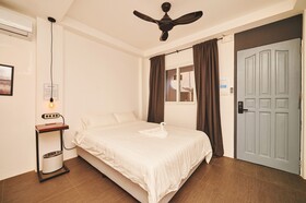 Hotel Gray