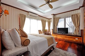 Red Coconut Beach Hotel