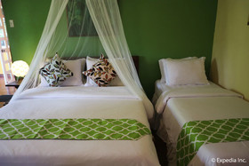 The Sun Villa Hilltop Resort & Spa