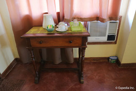 The Sun Villa Hilltop Resort & Spa