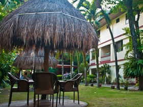 Tonglen Beach Resort