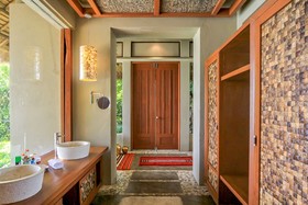 Den Pasar Nasog Villa
