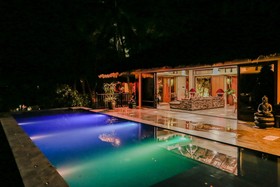 Den Pasar Nasog Villa