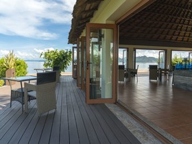 Huma Island Resort & Spa
