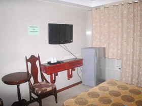 Royal Crest Hotel Restaurant And Sports Centrum
