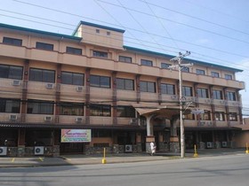 Royal Crest Hotel Restaurant And Sports Centrum