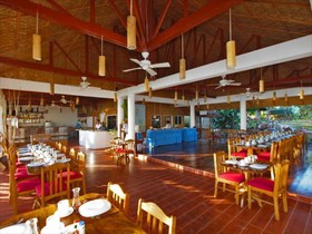Pura Vida Beach & Dive Resort Cabilao
