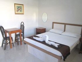 Kingston Lodge Hotel