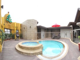 Pearlmont Hotel