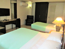 Stonestown Suites