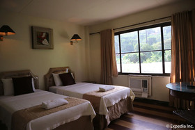 Splash Mountain Resort Hotel