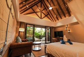 H Resorts - The Coral Cliff