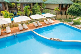 H Resorts - The Coral Cliff