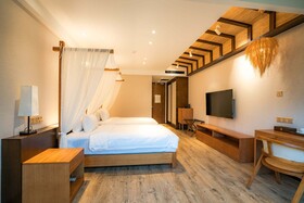 H Resorts - The Coral Cliff