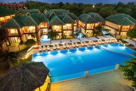 H Resorts - The Coral Cliff