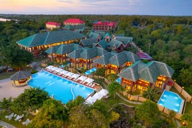 H Resorts - The Coral Cliff