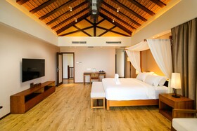 H Resorts - The Coral Cliff