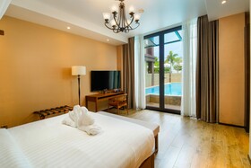 H Resorts - The Coral Cliff
