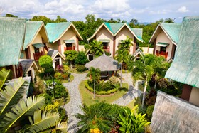 H Resorts - The Coral Cliff